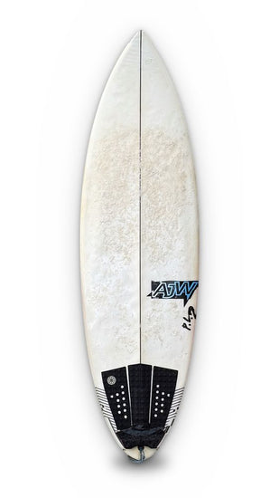 SHORTBOARD 5'10 AJW